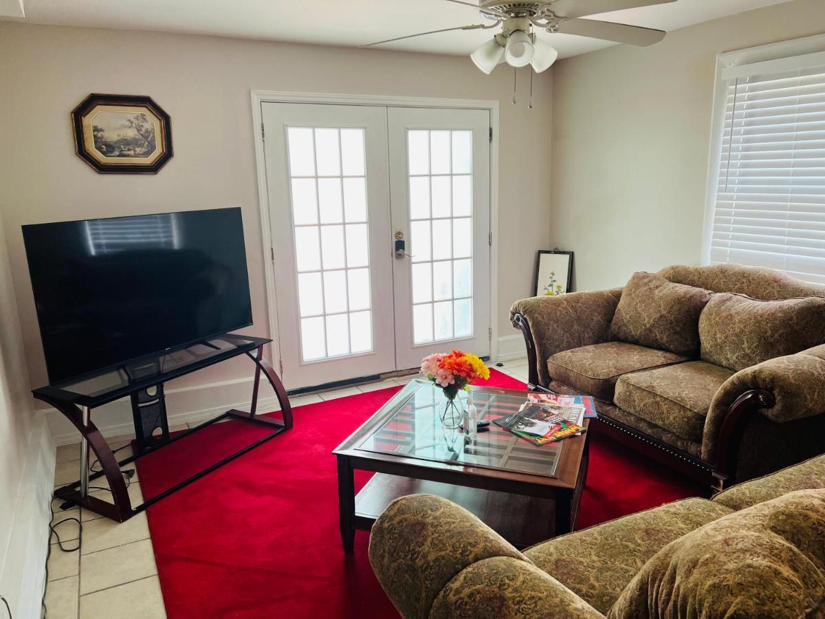 Near French Quarter Two Bedrooms+ Nova Orleães