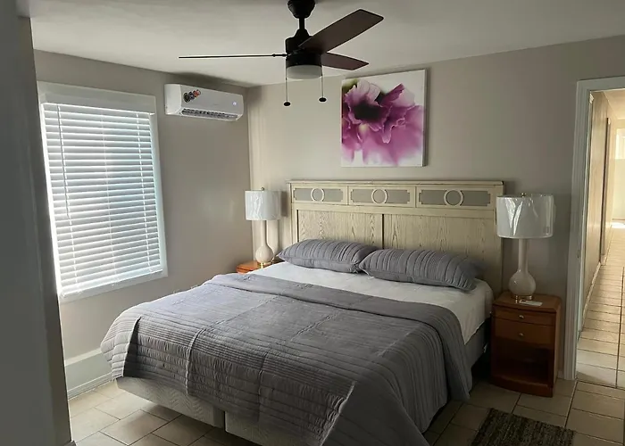 Near French Quarter Nice Two Bedrooms+